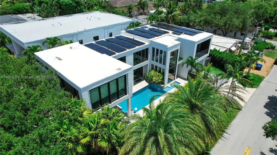 1600 NE 6 St, Fort Lauderdale, FL 33304 - Image #2