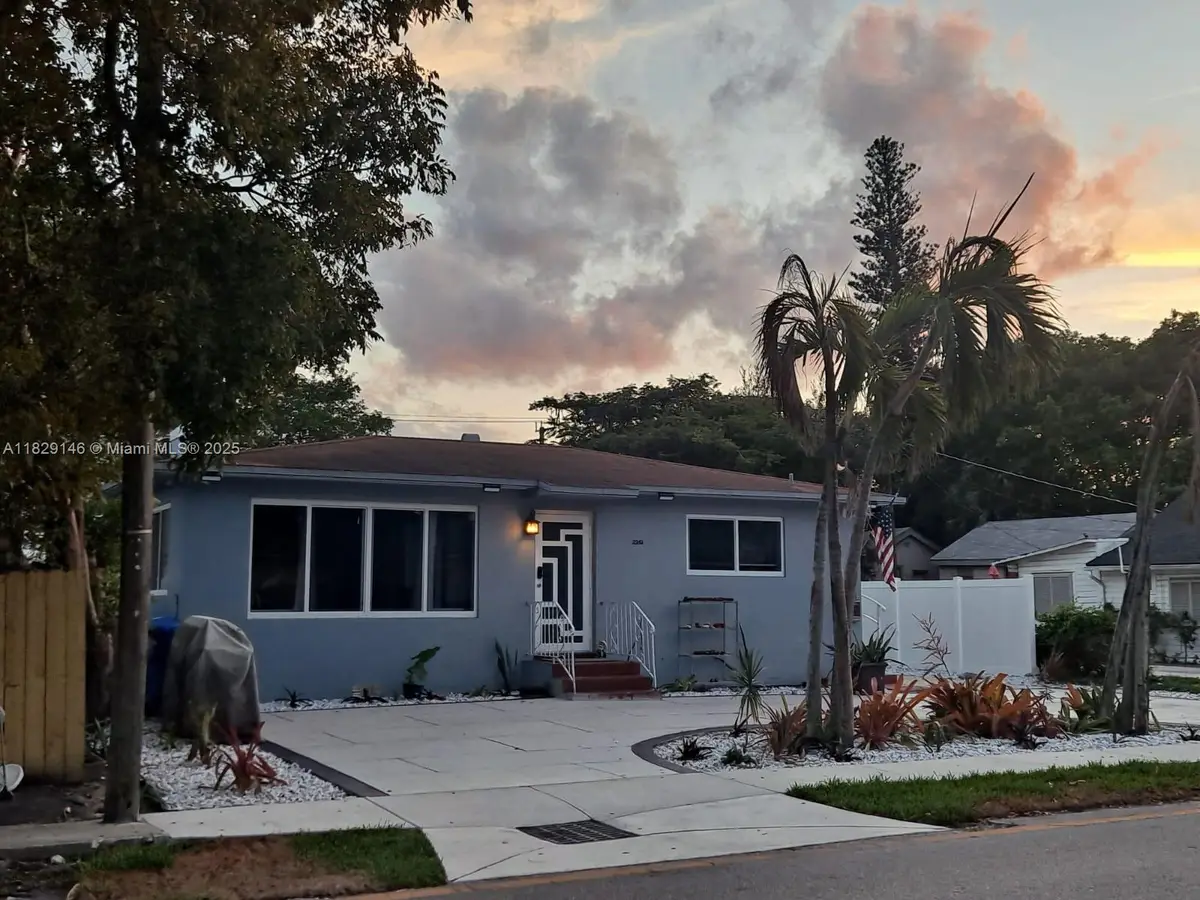 2242 Polk St, Hollywood, FL 33020 - Image #1