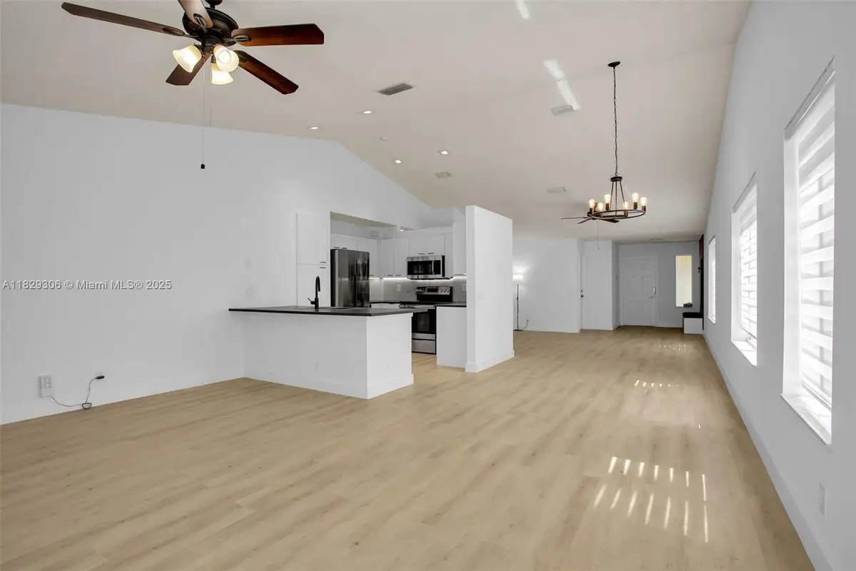 1611 Palermo Dr, Weston, FL 33327 - Image #1