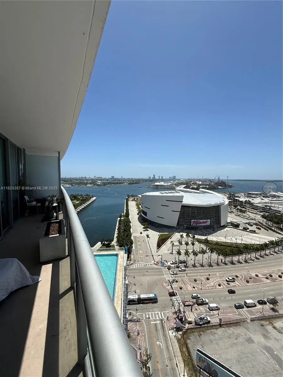 888 Biscayne Blvd #2201, Miami, FL 33132 - Image #3