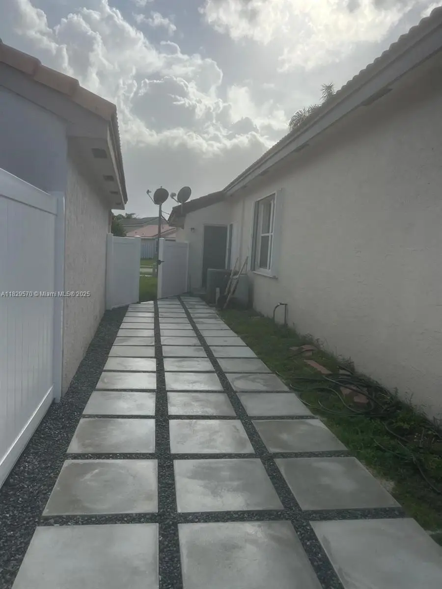 2383 SW 177th Ter, Miramar, FL 33029 - Image #3