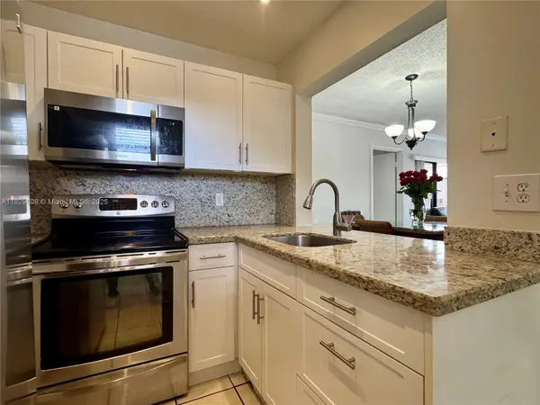 14911 SW 104th St #17-22, Miami, FL 33196