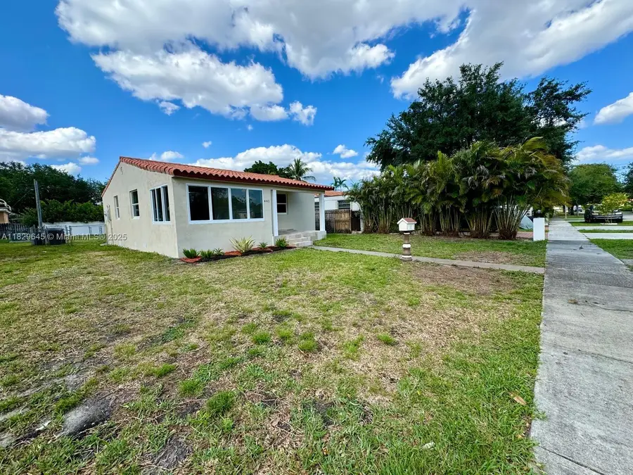 461 Plover Ave, Miami Springs, FL 33166 - Image #2