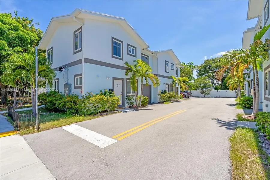 507 NW 8th Ave #2, Fort Lauderdale, FL 33311 - Image #2