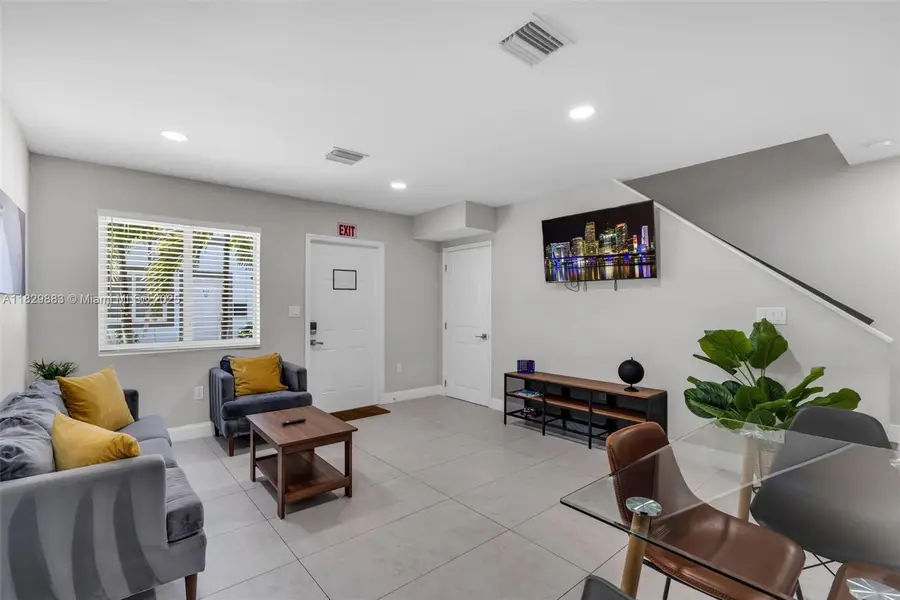 507 NW 8th Ave #1, Fort Lauderdale, FL 33311 - Image #3