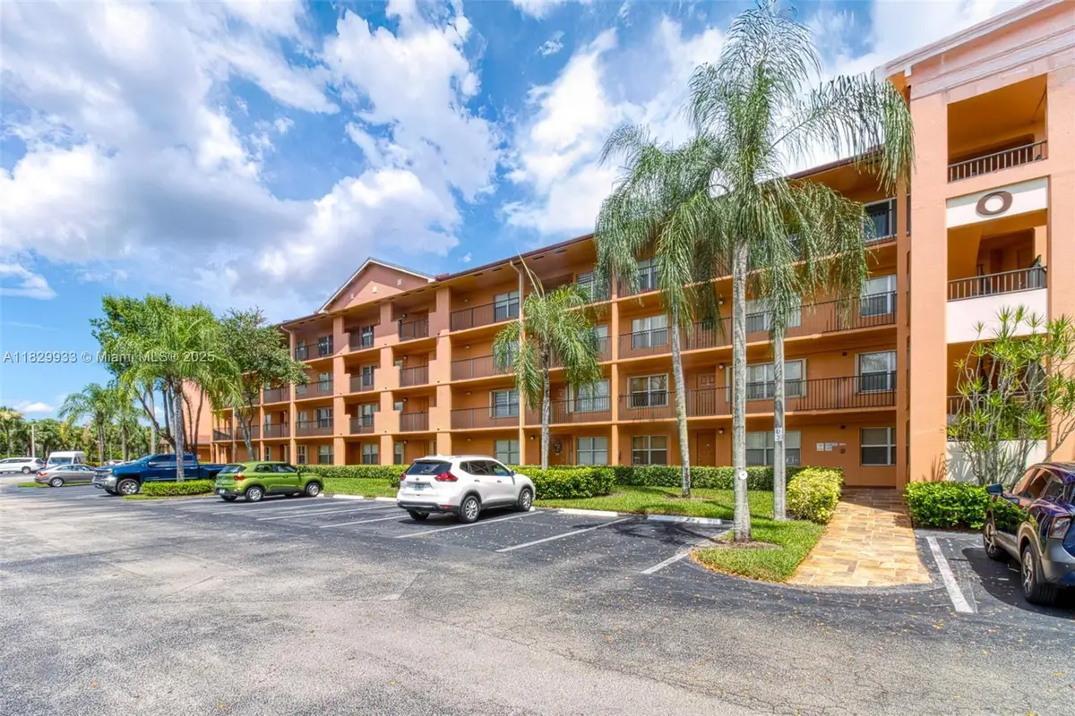 571 SW 142nd Ave #209O, Pembroke Pines, FL 33027 - Image #1