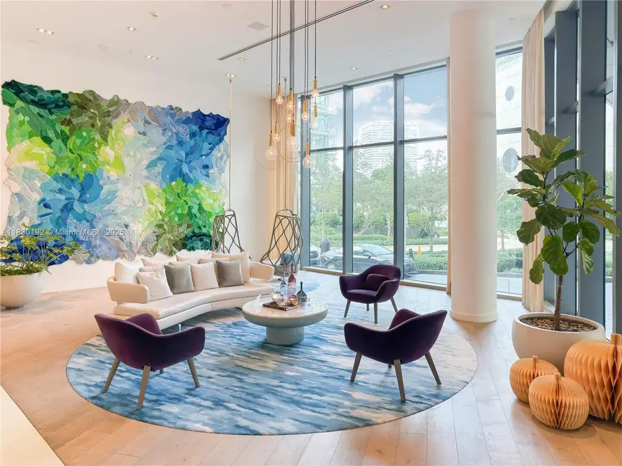 650 NE 32nd St #802, Miami, FL 33137 - #3