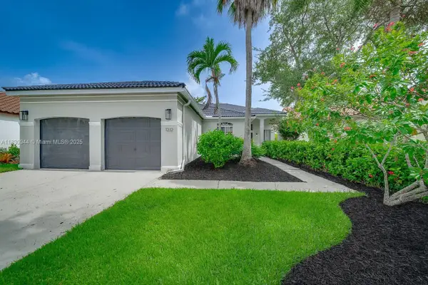 1212 Camellia Ln, Weston, FL 33326