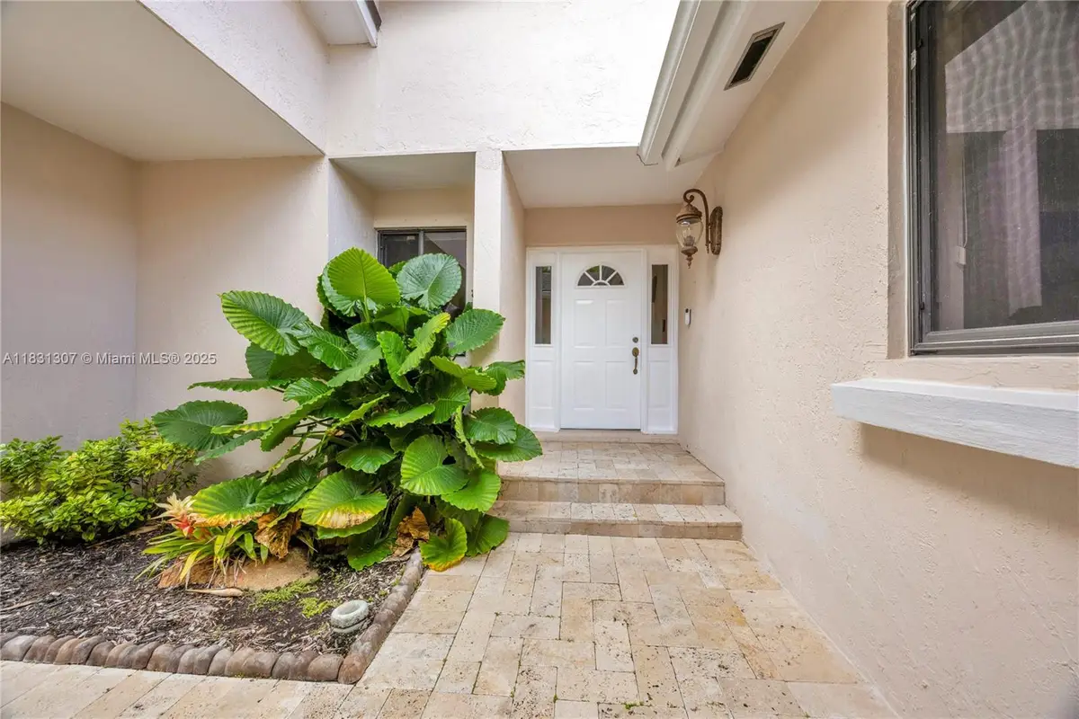 19621 SW 78th Ct, Cutler Bay, FL 33189 - Image #1