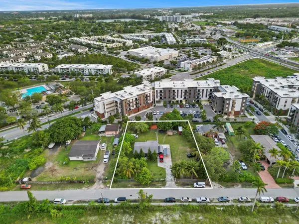 14240 Henderson St, Homestead, FL 33032