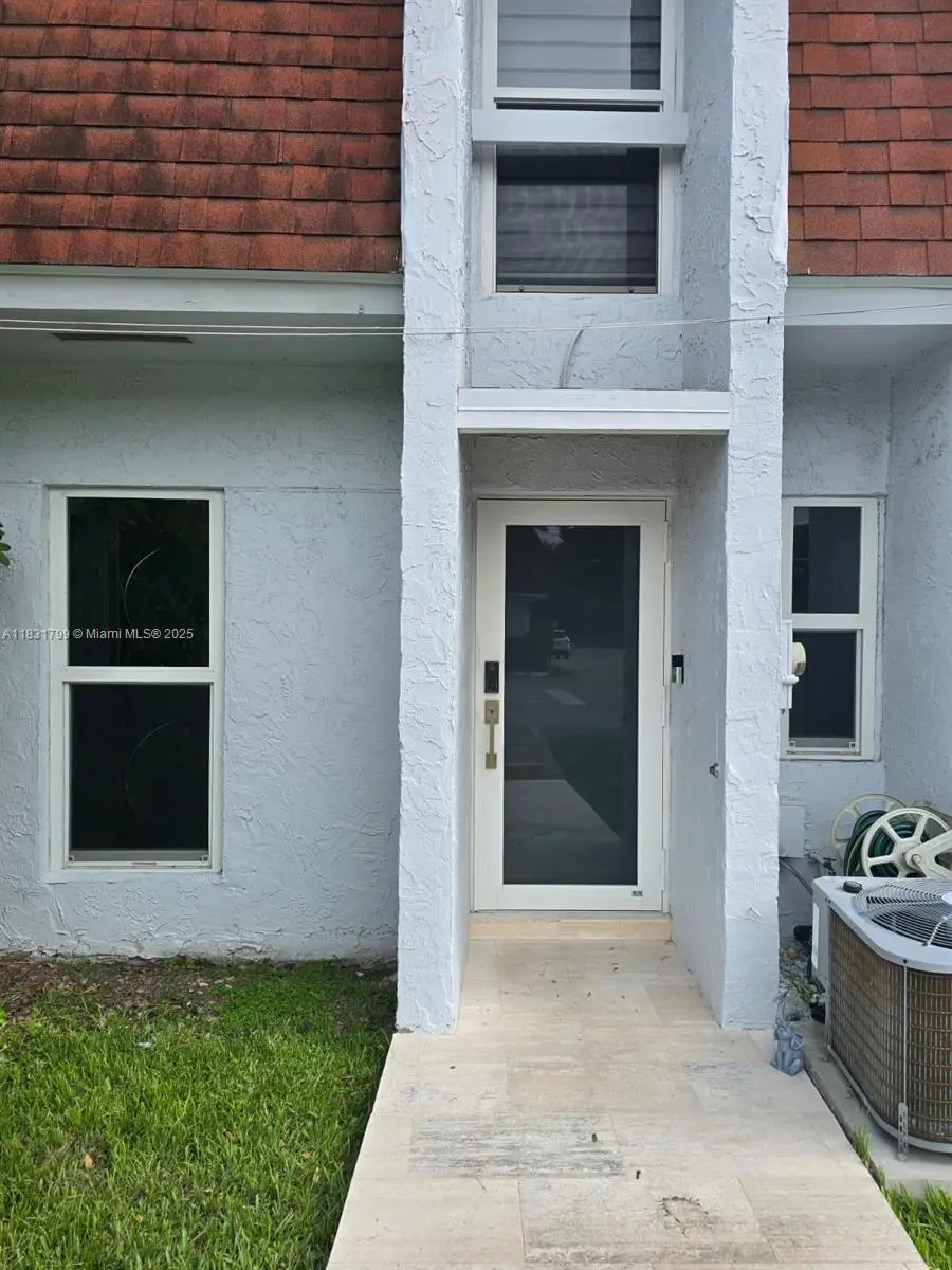 606 NW 107th Ave #11B, Miami, FL 33172 - Image #2