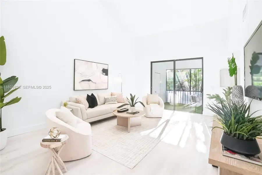 7829 La Mirada Dr, Boca Raton, FL 33433 - Image #2