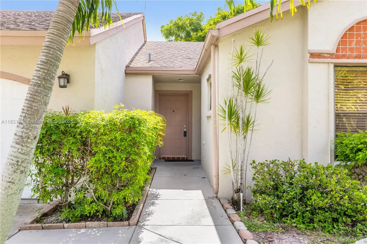 3160 NW 108th Ter, Sunrise, FL 33351 - Image #1