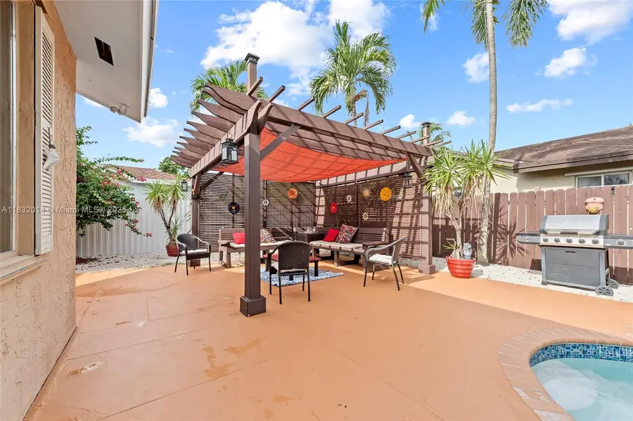 17130 SW 93rd Ave, Palmetto Bay, FL 33157 - Image #2