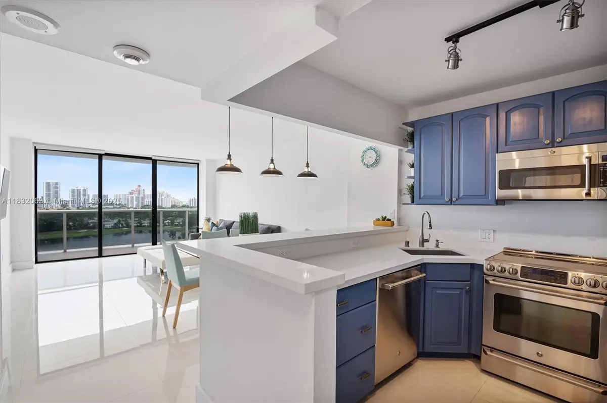 3675 N Country Club Dr #1705, Aventura, FL 33180 - #1