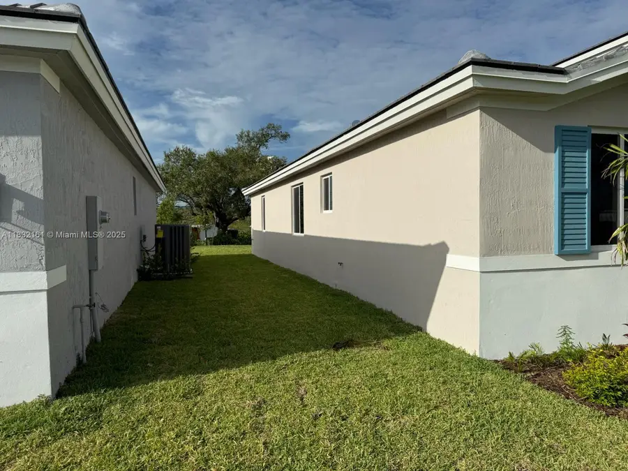 1828 NE 1st St, Homestead, FL 33033 - Image #3