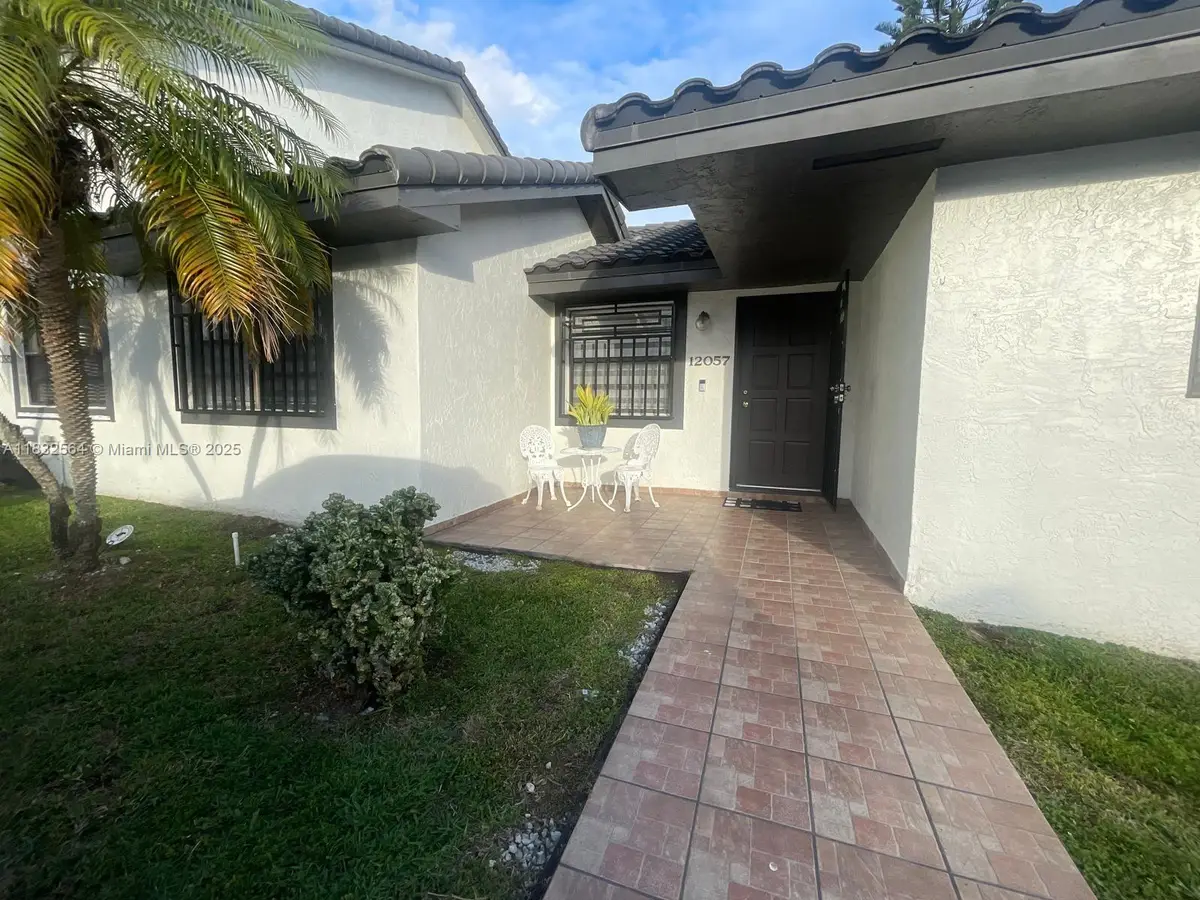 12057 SW 10th St #202, Miami, FL 33184 - Image #1