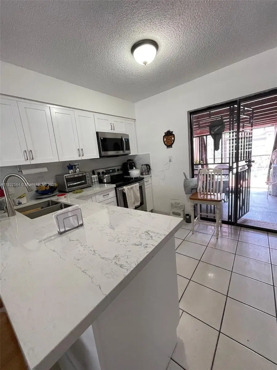 12057 SW 10th St #202, Miami, FL 33184 - Image #3