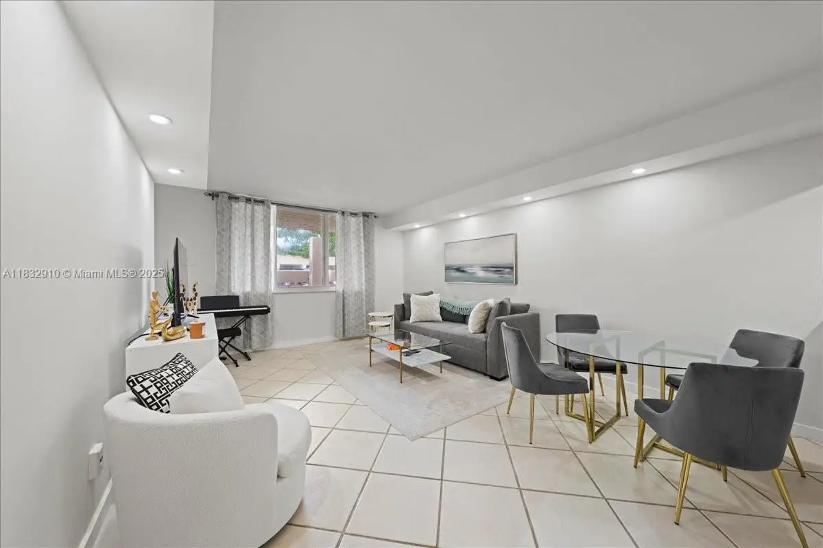 540 Brickell Key Dr #412, Miami, FL 33131 - Image #1