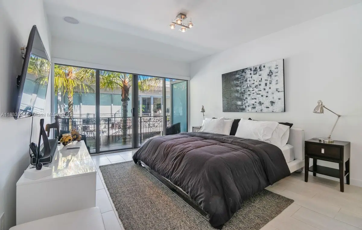 2130 Park Ave #TH3, Miami Beach, FL 33139 - Image #1