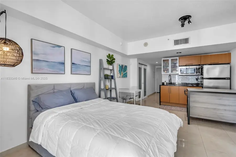 1750 N Bayshore Dr #1204, Miami, FL 33132 - #3