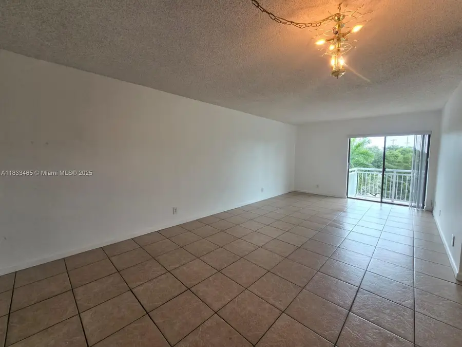 405 S Pine Island Rd #401D, Plantation, FL 33324 - Image #2