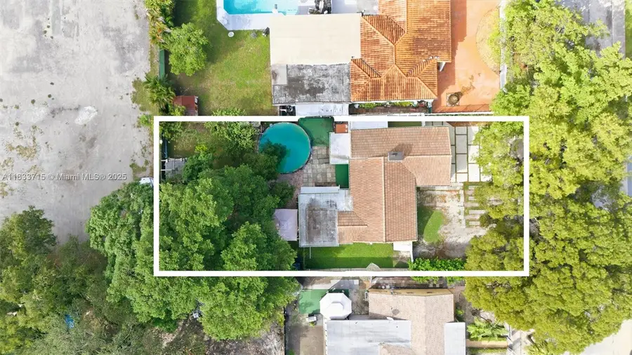 104 SW 40th Ave, Miami, FL 33134 - Image #2