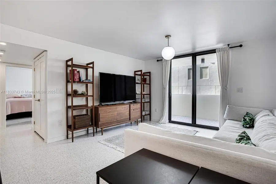 1621 Collins Ave #504C, Miami Beach, FL 33139 - Image #2