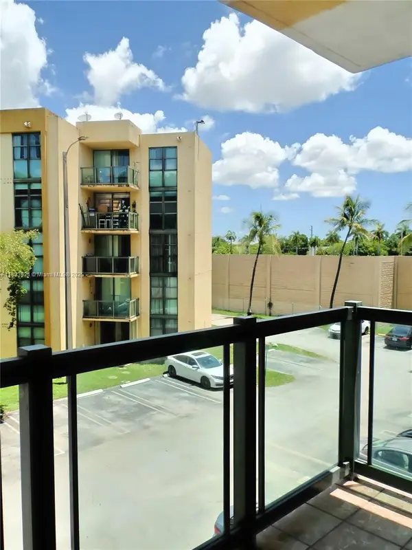 11780 SW 18th St #317-2, Miami, FL 33175