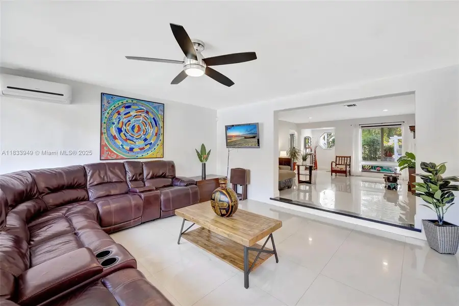 2261 NE 62nd St, Fort Lauderdale, FL 33308 - Image #2