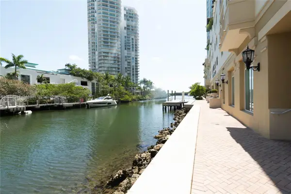 150 Sunny Isles Blvd #1-TH403, Sunny Isles Beach, FL 33160