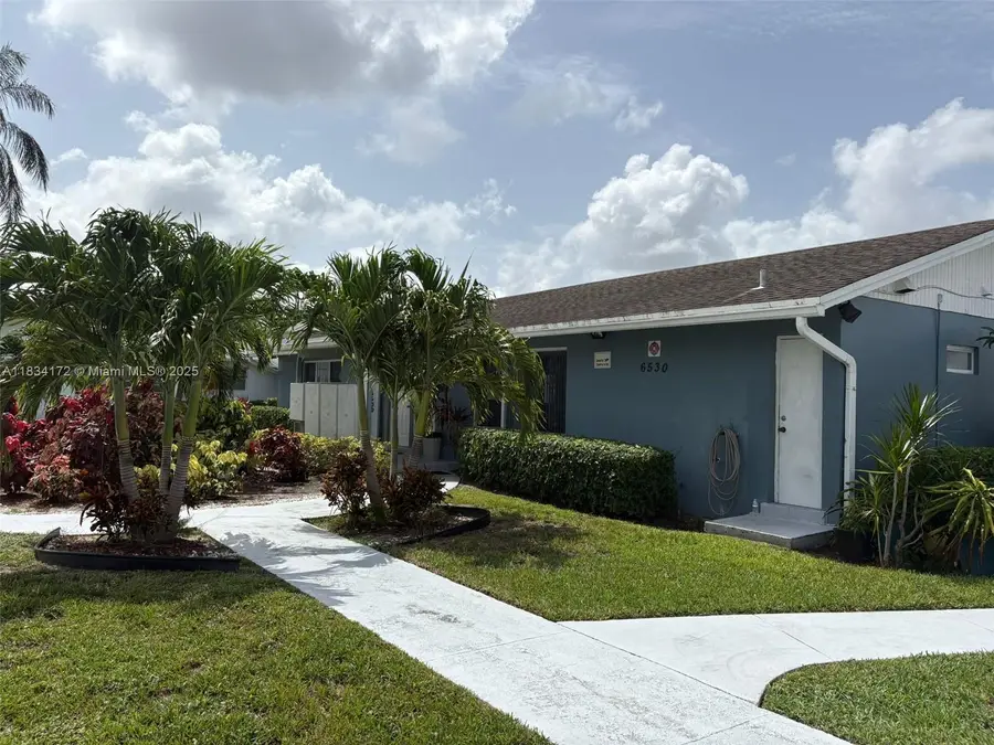 6540 Winfield Blvd #102, Margate, FL 33063 - Image #3