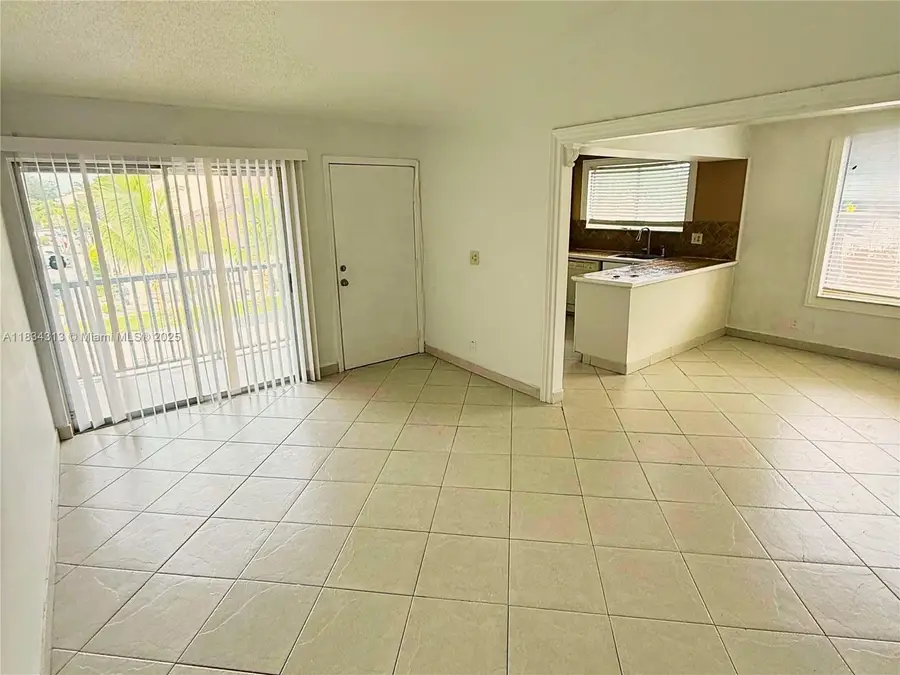 5344 Bosque Ln #104, West Palm Beach, FL 33415 - Image #3