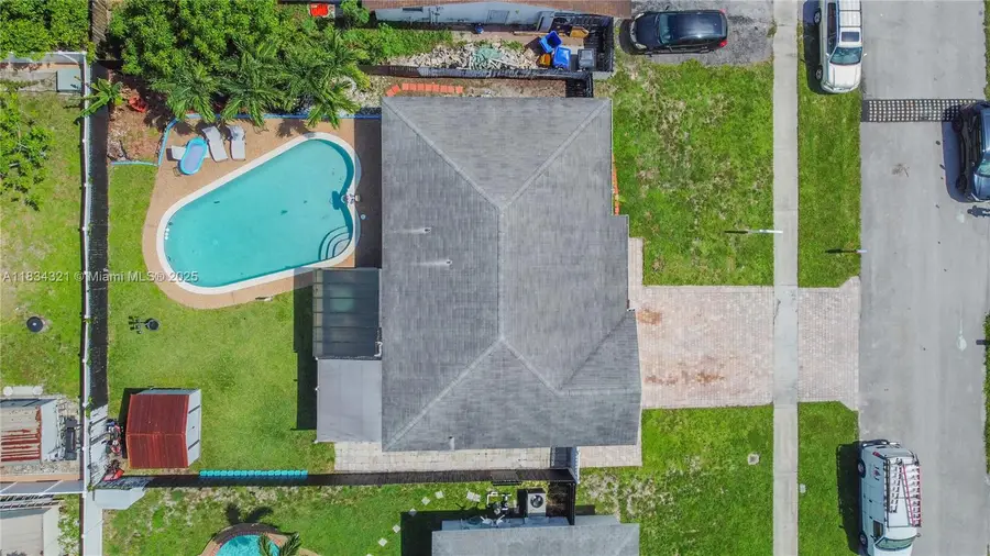 960 SW 83rd Ave, North Lauderdale, FL 33068 - Image #3