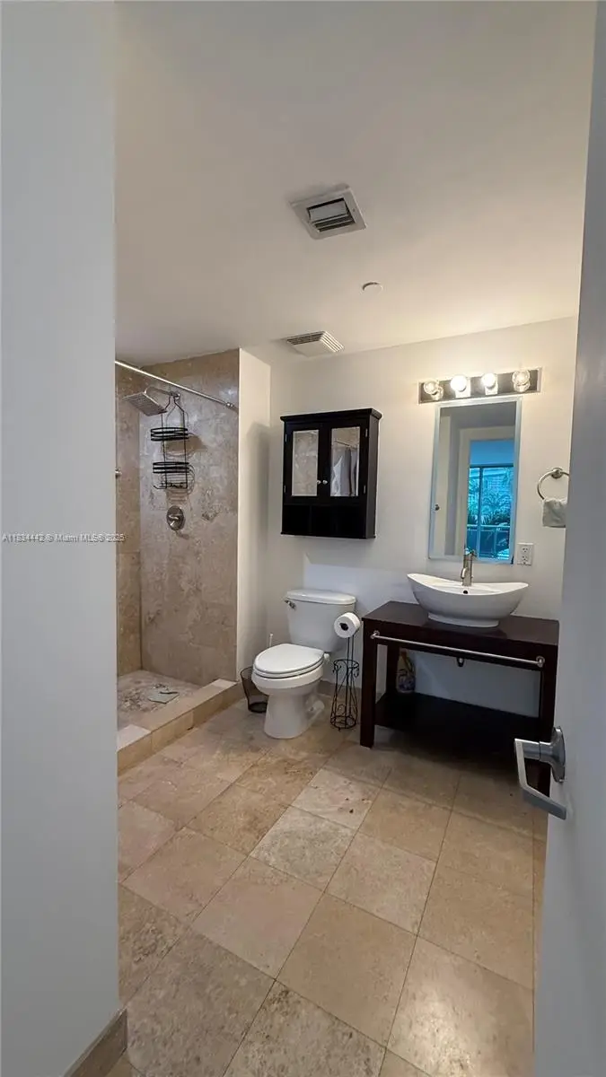 350 S Miami Ave #304, Miami, FL 33130 - Image #3