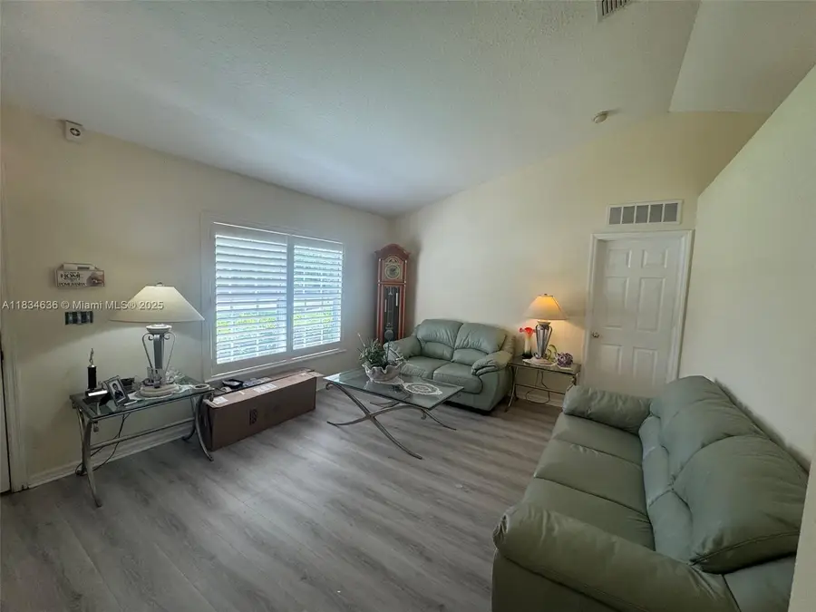 8535 104th Ct, Vero Beach, FL 32967 - Image #2