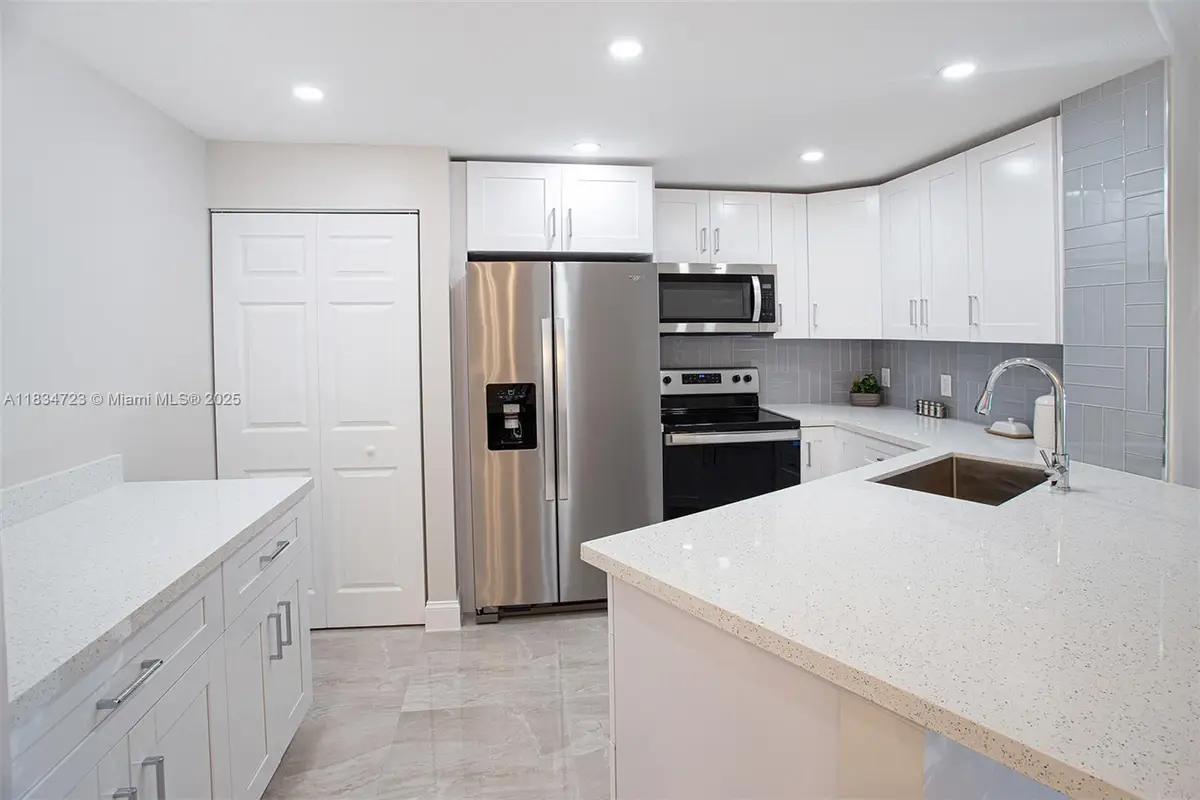 7527 S Oriole Blvd #101, Delray Beach, FL 33446 - Image #1