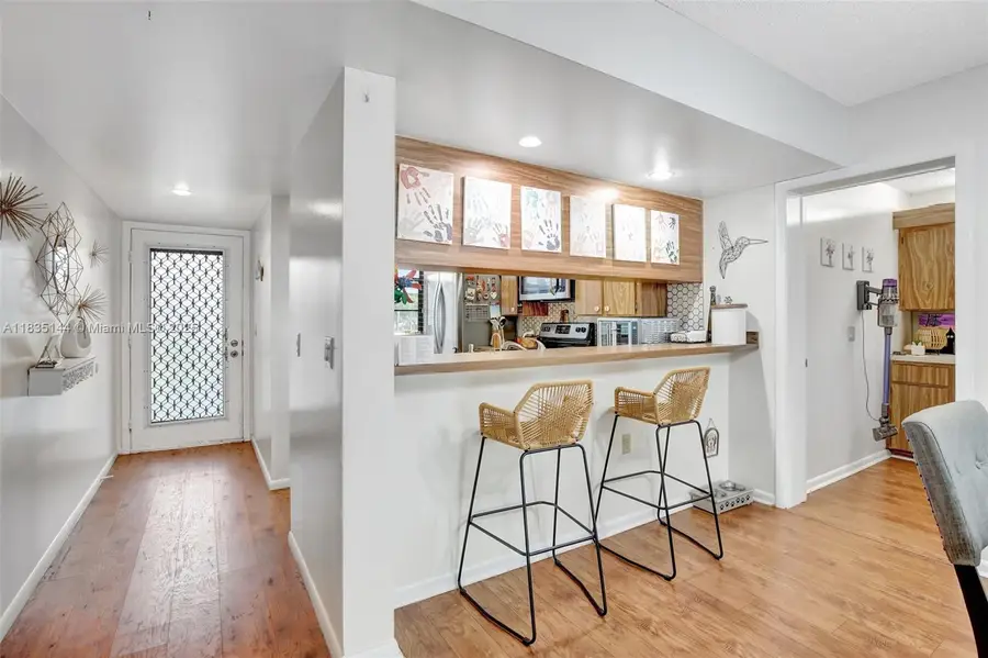 1532 Whitehall Dr #202, Davie, FL 33324 - Image #2