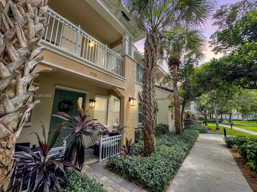 4126 Cascada Cir, Cooper City, FL 33024 - Image #3