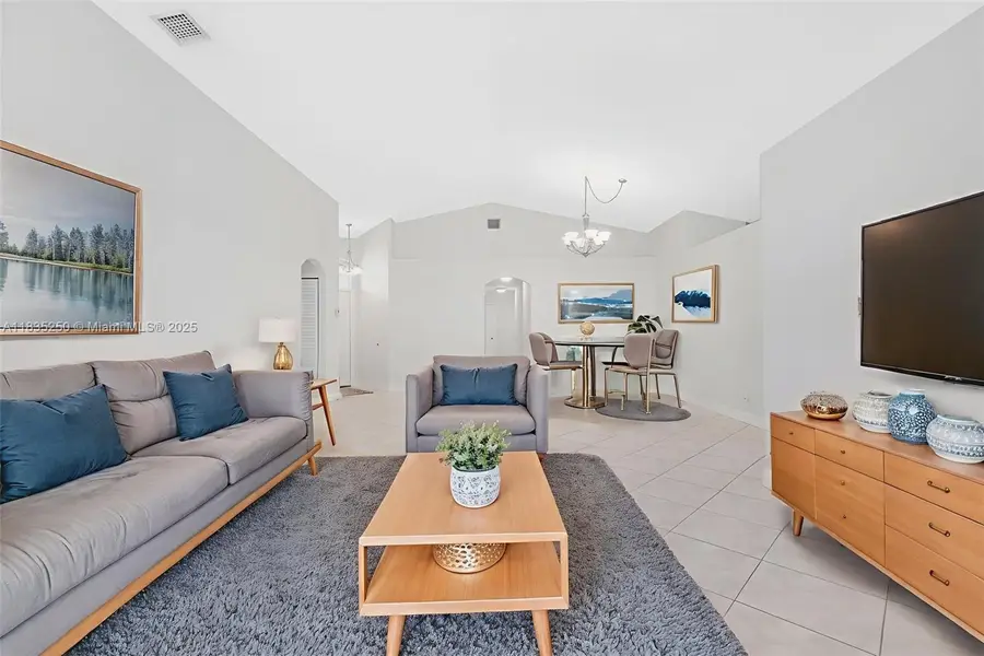 326 SW 162nd Ave, Pembroke Pines, FL 33027 - Image #3