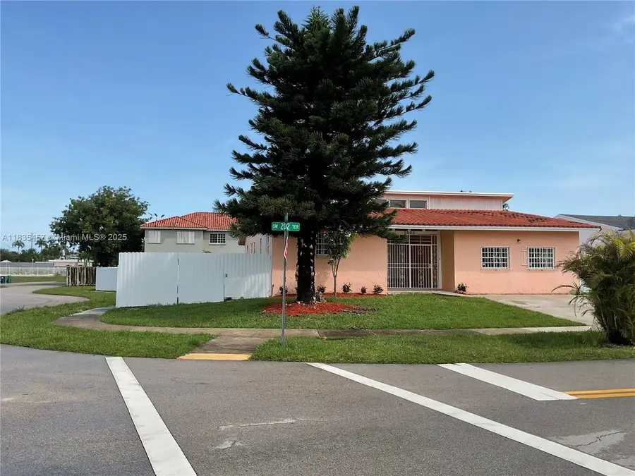 9000 SW 202nd Ter, Cutler Bay, FL 33189 - Image #3