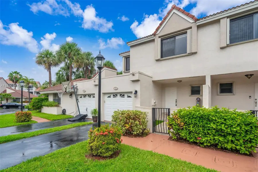 21160 Mainsail Cir #H12, Aventura, FL 33180 - Image #3