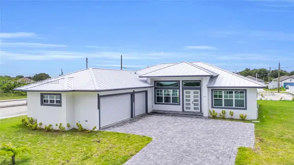 121 SW Sea Lion Rd, Port St Lucie, FL 34953