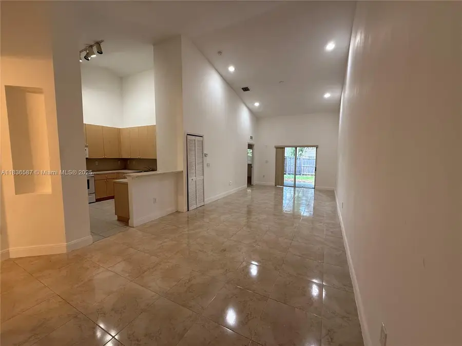 1230 NE 32nd Ave, Homestead, FL 33033 - Image #2