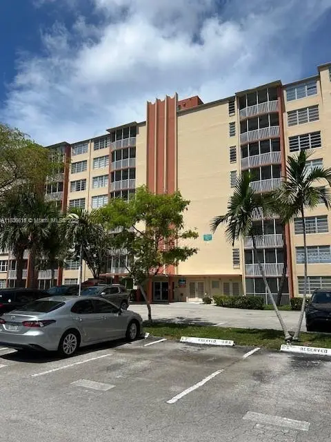 1780 NE 191st St #809-2, Miami, FL 33179 - Image #1