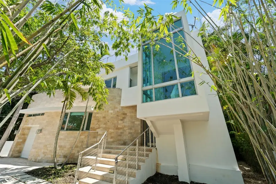 5625 N Bay Rd, Miami Beach, FL 33140 - Image #2