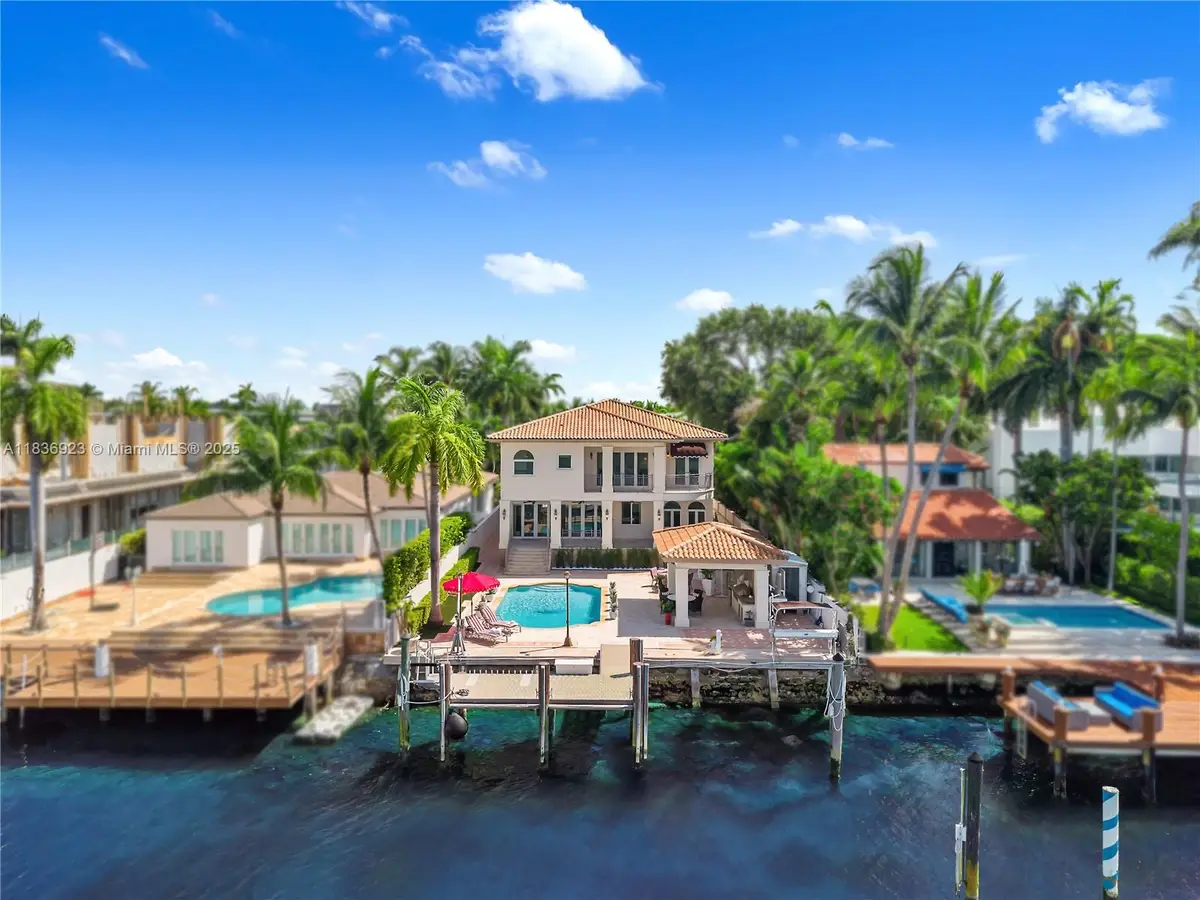 66 S Hibiscus Dr, Miami Beach, FL 33139 - Image #1