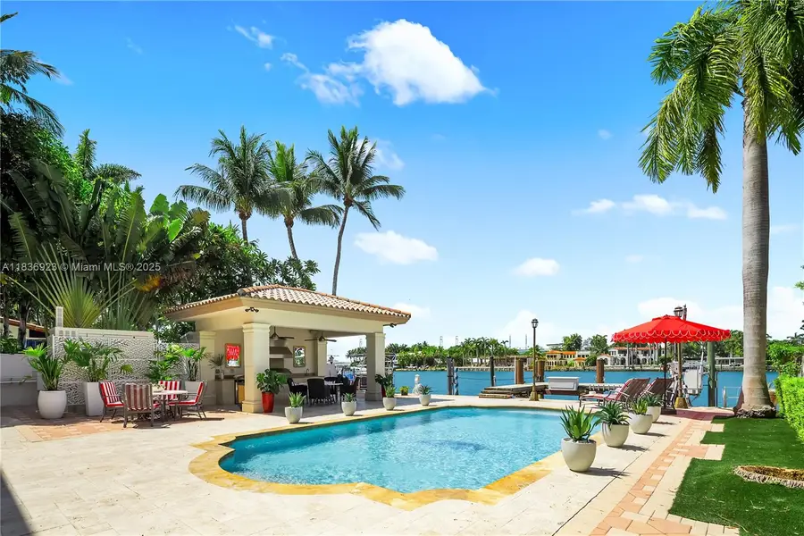 66 S Hibiscus Dr, Miami Beach, FL 33139 - Image #2