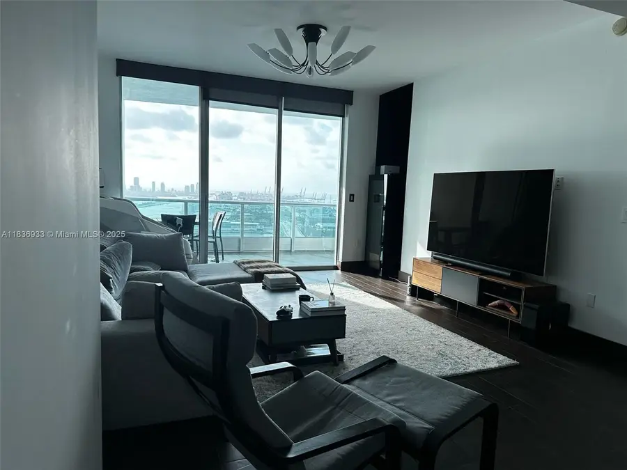 900 Biscayne Blvd #3502, Miami, FL 33132 - Image #2