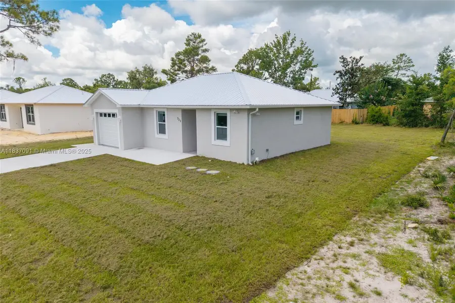 323 Garfield Ave Ne, Lake Placid, FL 33852 - Image #2